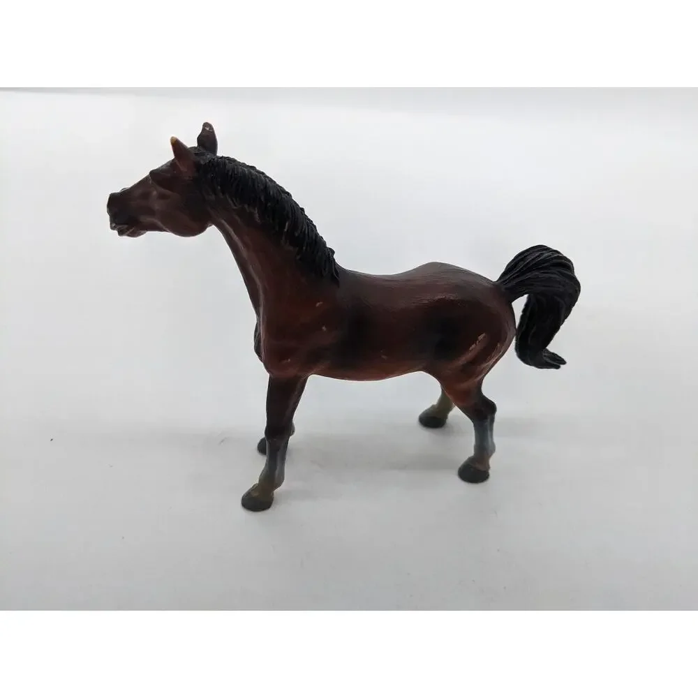 Thoroughbred Horse Figure - Toymajor Trading Company 2006